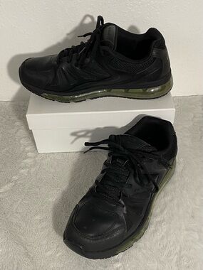 TredSafe Trevor Black O2 Air Slip Resistant Work Shoes Men’s Size 9.5